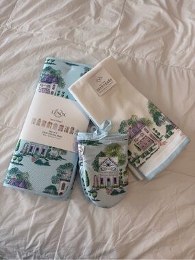 Lenox Village Kitchen Towel, drying mat & Mitt Set
